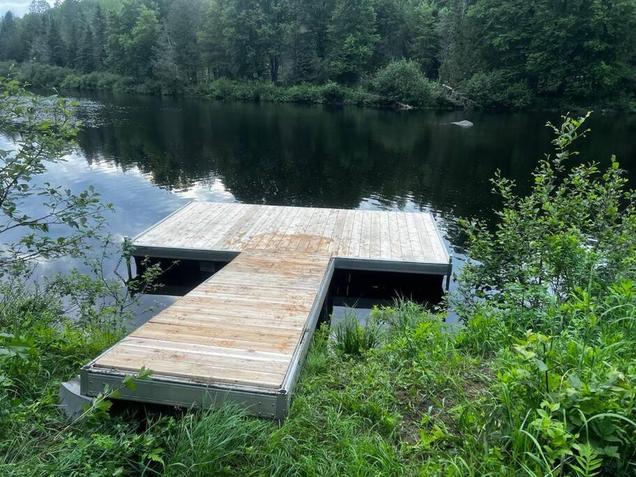 Charming Cottage In A Peaceful Forest & Calm River Sainte Béatrix Zewnętrze zdjęcie